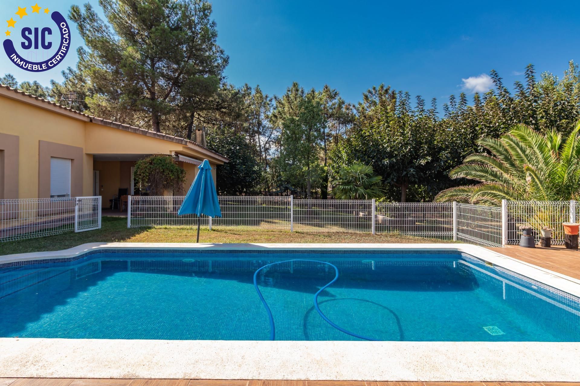 Piscina de Casa o xalet en venda en La Pobla de Tornesa amb Calefacció, Jardí privat i Terrassa