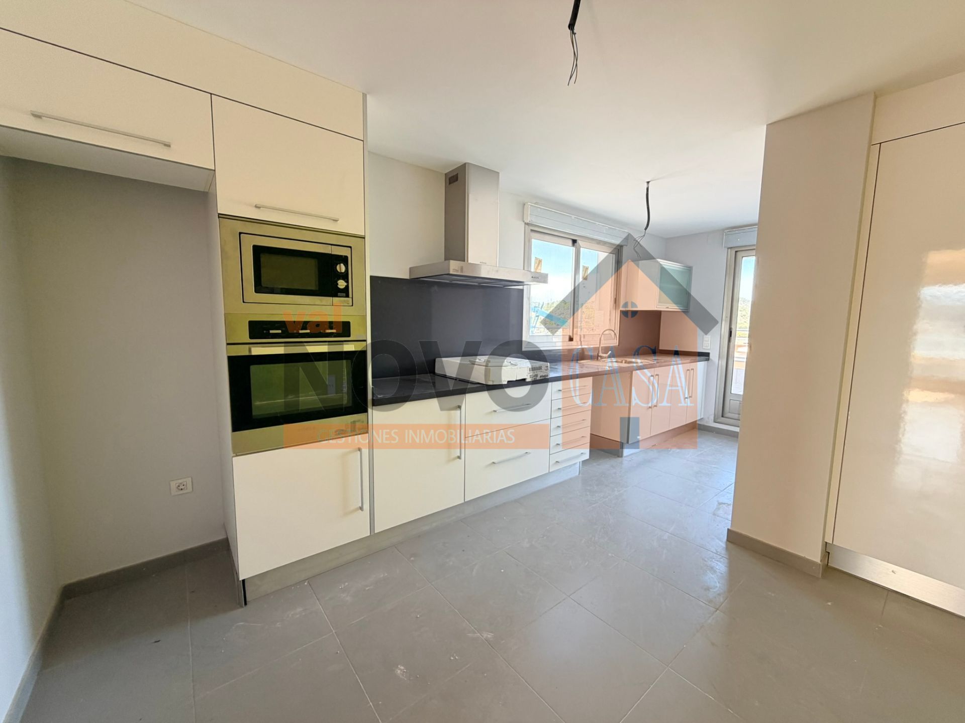 Cuina de Àtic en venda en Gandia amb Aire condicionat i Piscina comunitària