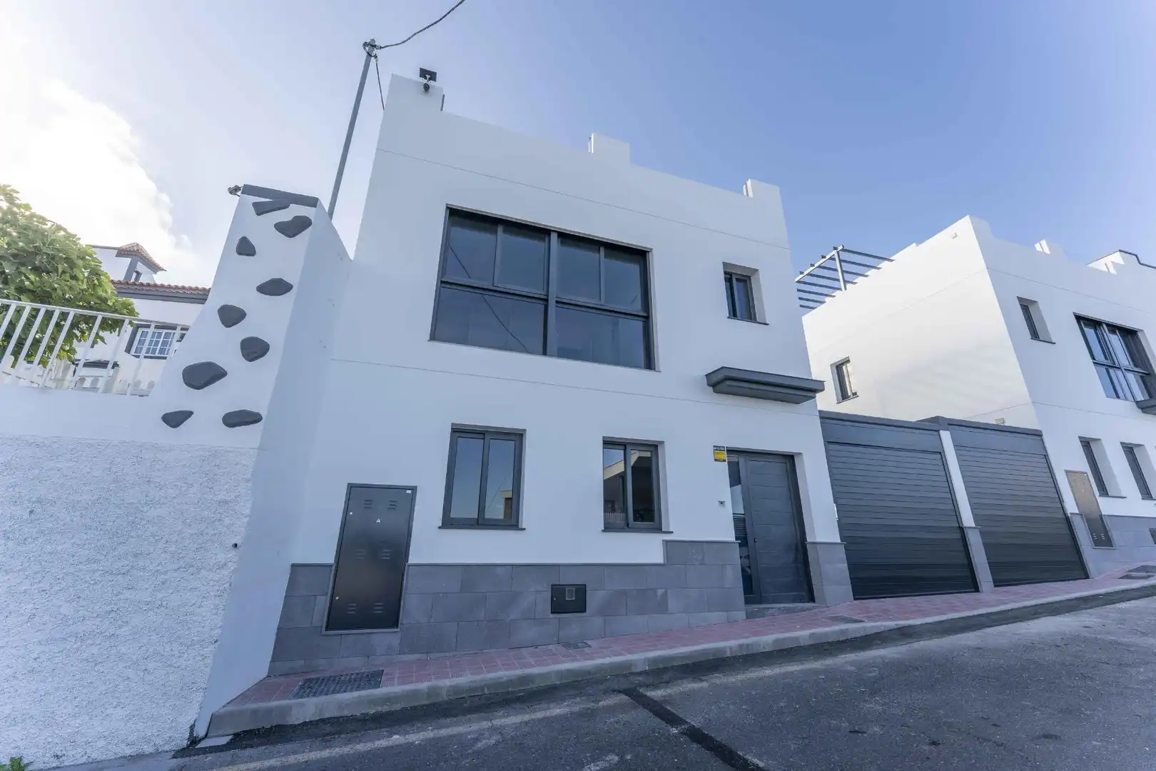 Vista exterior de Casa adosada en venta en San Miguel de Abona con Aire acondicionado, Jardín privado y Terraza