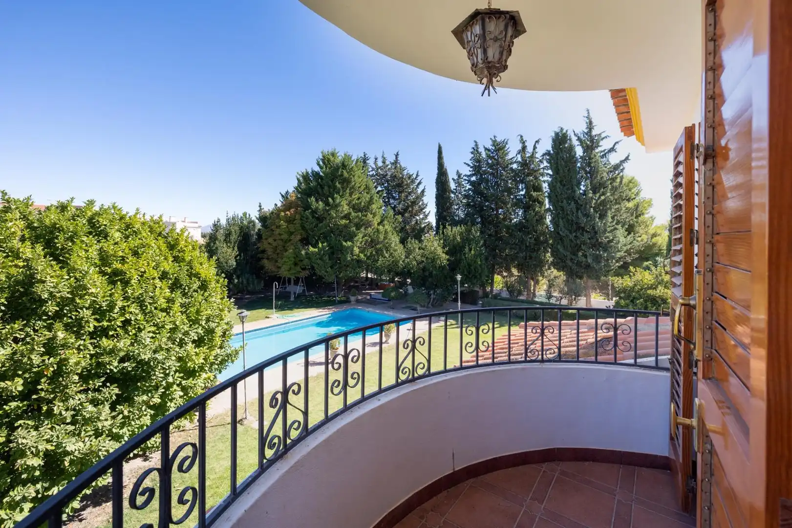 Jardí de Casa o xalet en venda en Baza amb Aire condicionat, Calefacció i Jardí privat