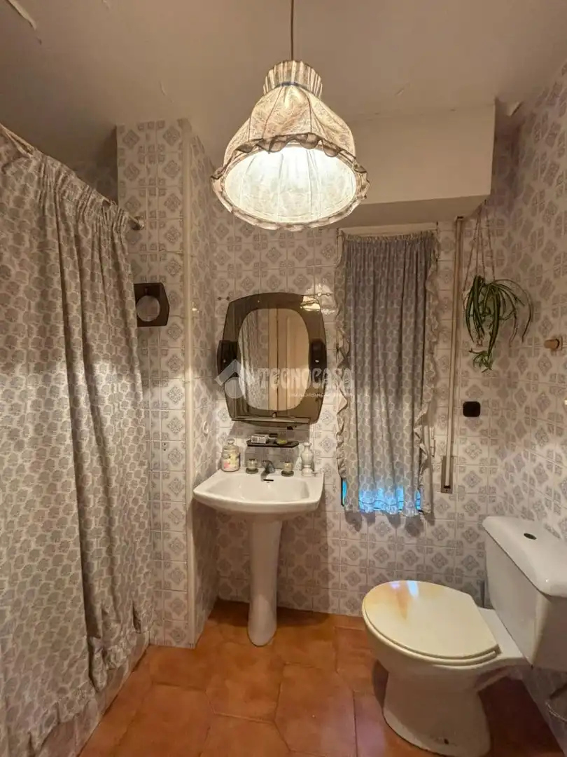 Badezimmer von Wohnung zum Verkauf in Andújar