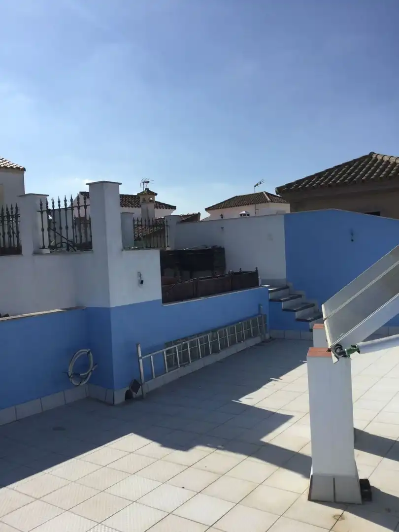 Vista exterior de Casa o xalet en venda en Arcos de la Frontera amb Aire condicionat, Terrassa i Traster