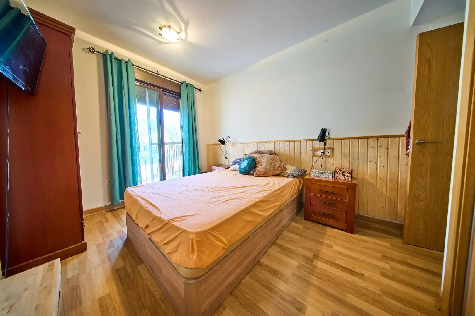 Bedroom of Flat for sale in Güéjar Sierra  with Air Conditioner and Community pool
