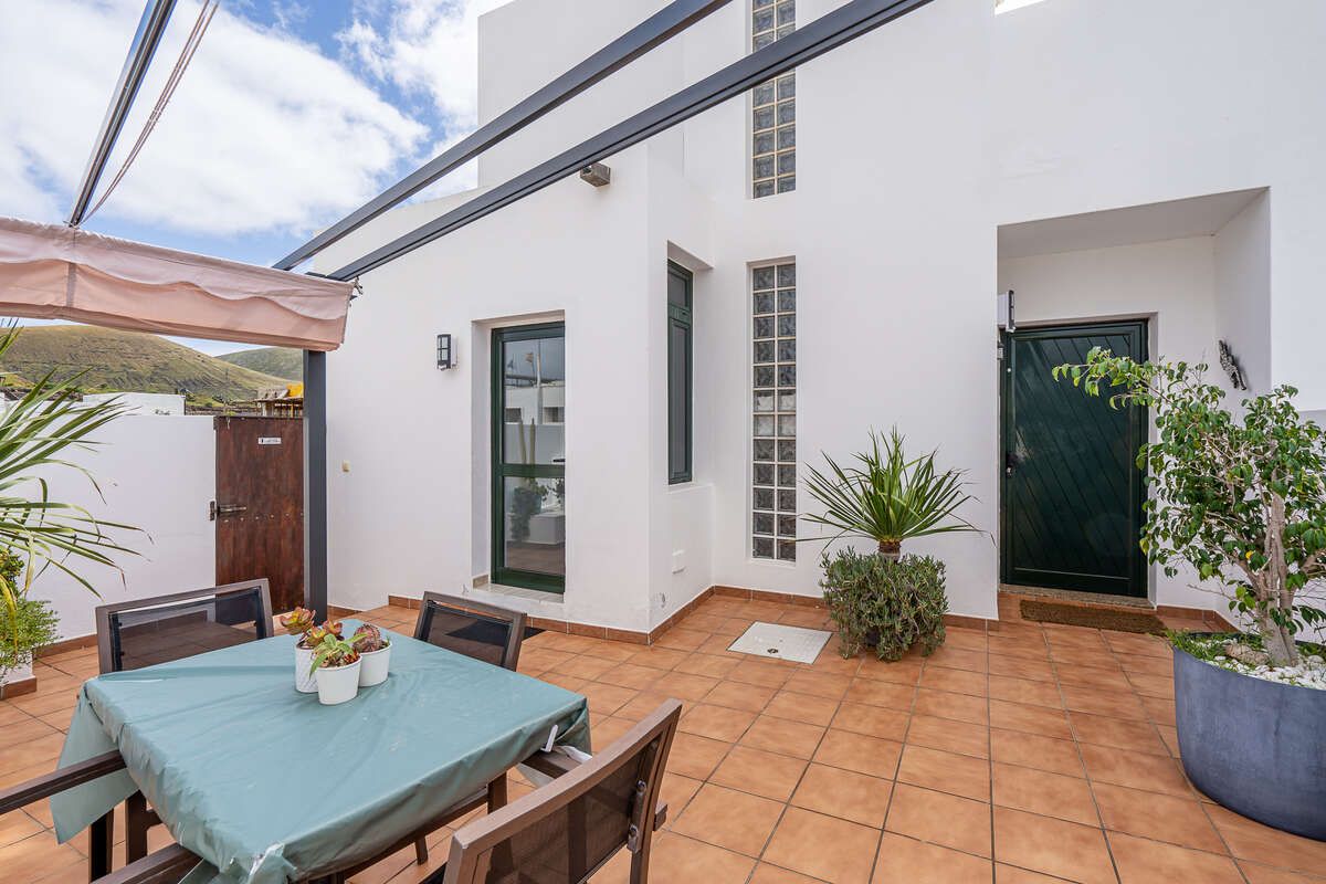 Terrasse von Maisonette zum Verkauf in Yaiza mit Terrasse, Abstellraum und Möbliert