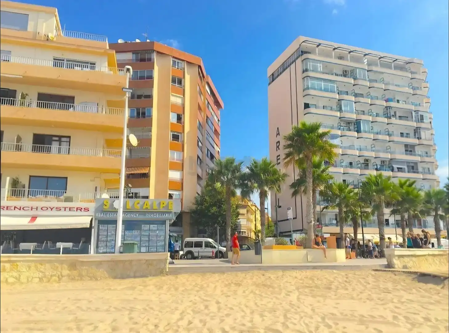 Außenansicht von Wohnungen zum Verkauf in Calpe / Calp mit Klimaanlage, Terrasse und Möbliert