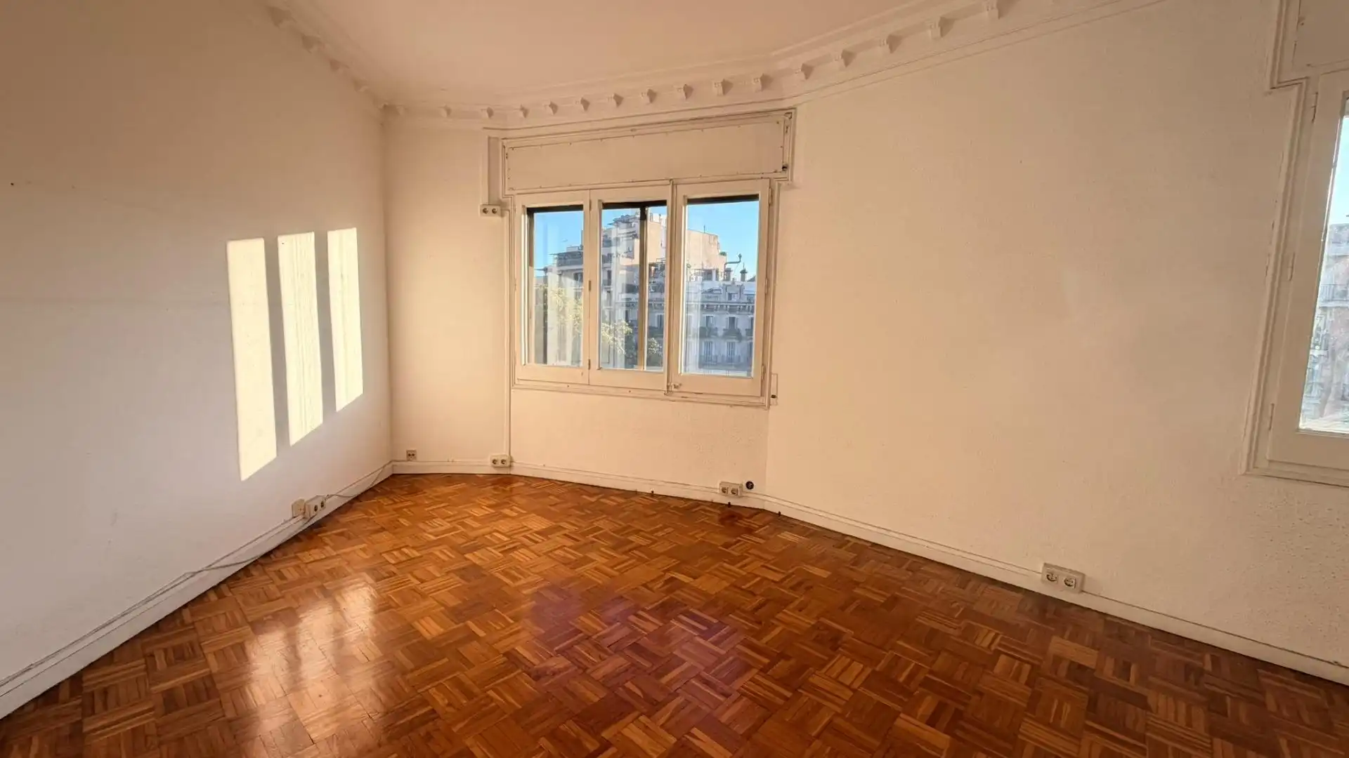 Habitación de Piso en venta en Barcelona con Parquet