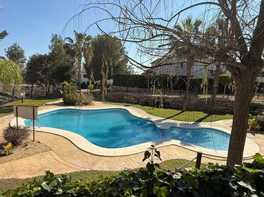 Apartament en venda a Golf Bahía