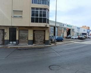 Vista exterior de Local en venda en  Almería Capital