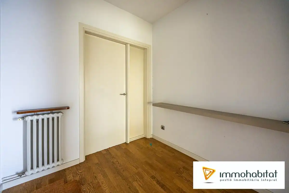 Piso en venta en Sabadell con Aire acondicionado, Calefacción y Parquet