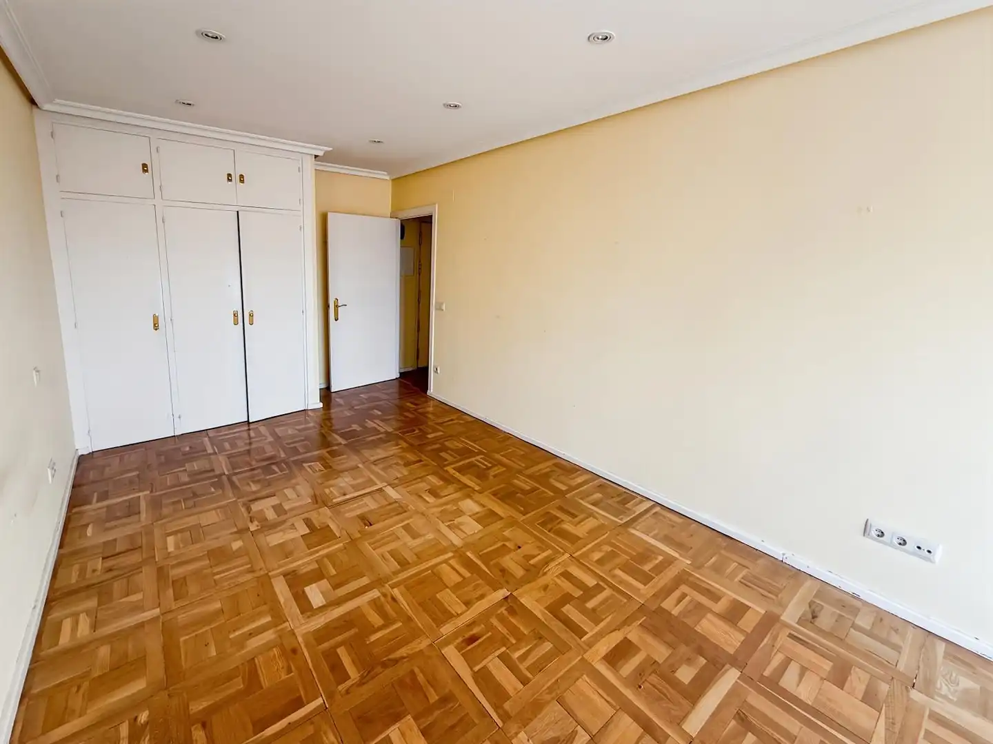 Habitación de Piso de alquiler en Madrid con Calefacción y Parquet