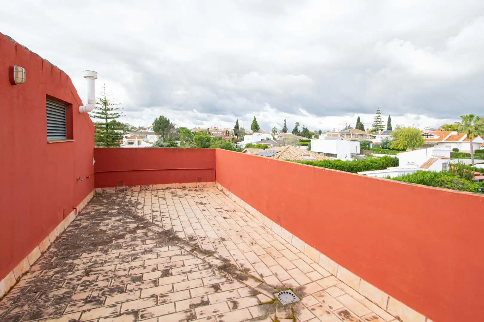 Terrassa de Casa o xalet en venda en Tomares amb Jardí privat, Terrassa i Piscina