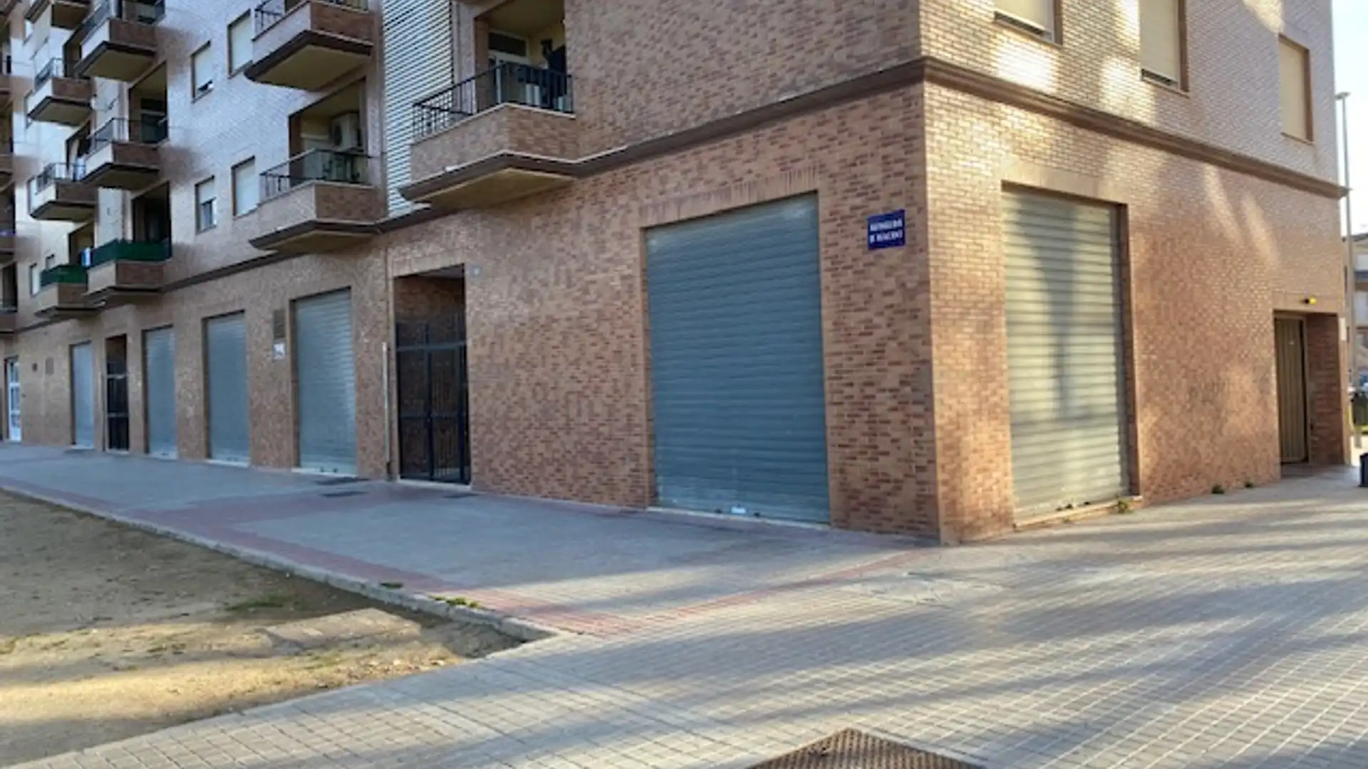 Exterior view of Garage for rent in Silla