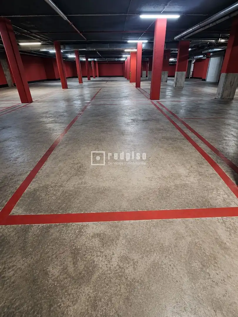 Parking de Piso en venta en Rivas-Vaciamadrid con Aire acondicionado, Calefacción y Jardín privado