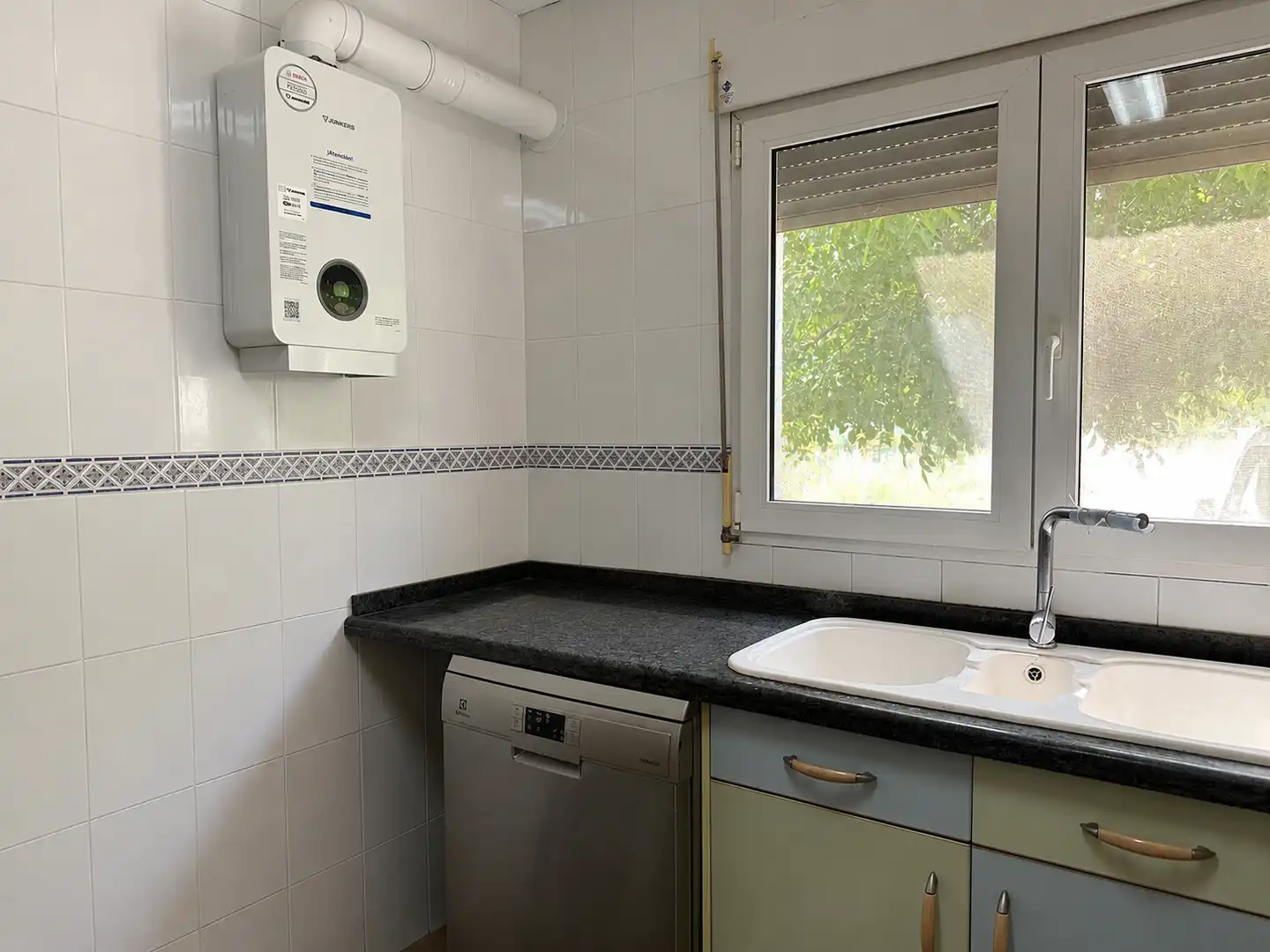 Kitchen of Houses for sale in Ontinyent  with Air Conditioner, Heating and Private garden