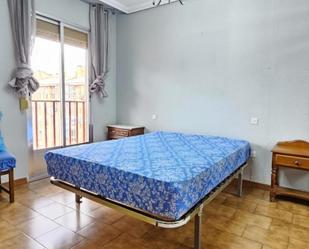 Bedroom of Apartment to share in  Toledo Capital  with Balcony