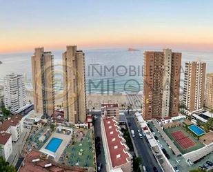 Vista exterior de Àtic en venda en Benidorm amb Aire condicionat