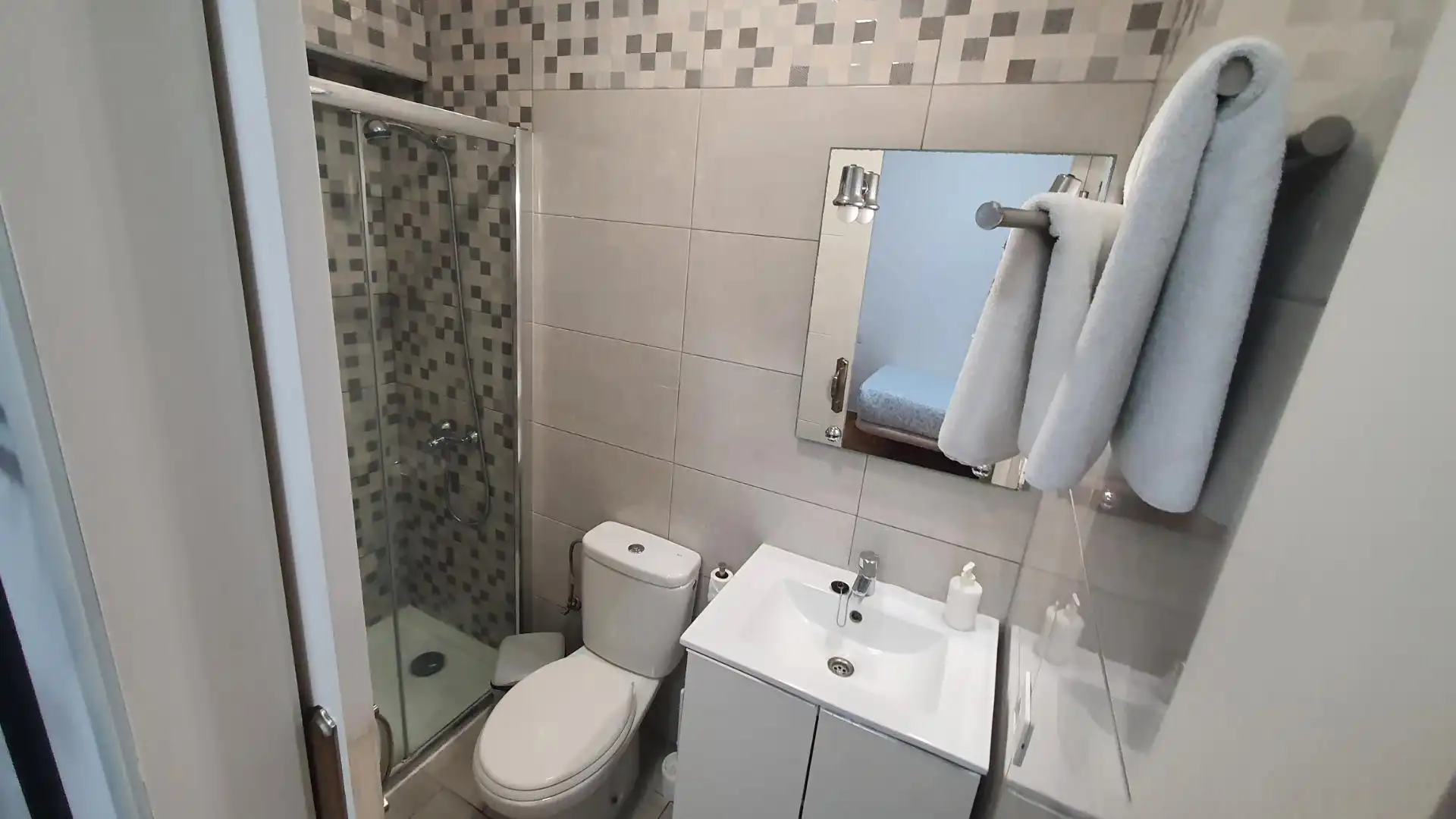 Baño de Piso para compartir en San Cristóbal de la Laguna