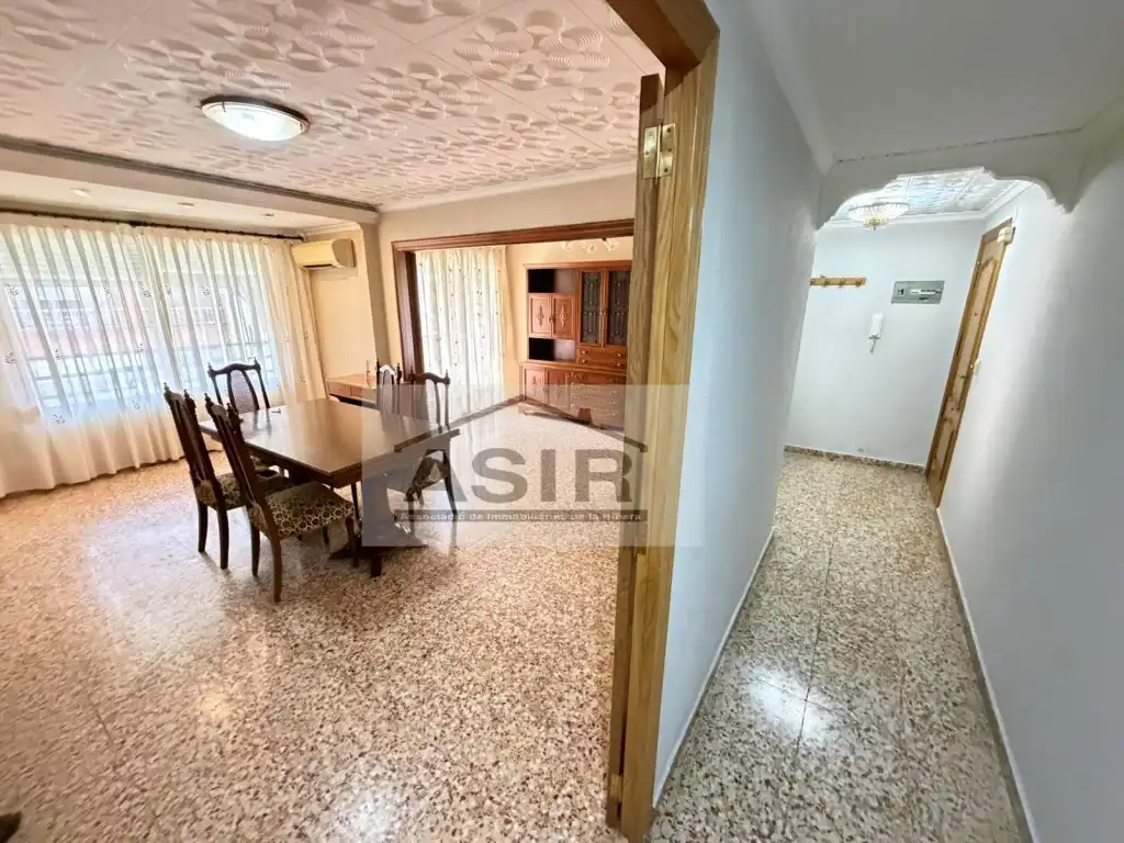 Comedor de Piso en venta en Alzira con Balcón
