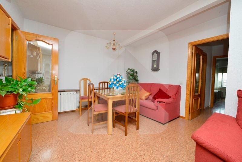 Flat for sale in La Avanzada - La Cueva