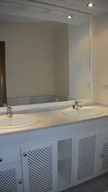 Bany de Casa o xalet de lloguer en Mairena del Aljarafe amb Aire condicionat i Terrassa