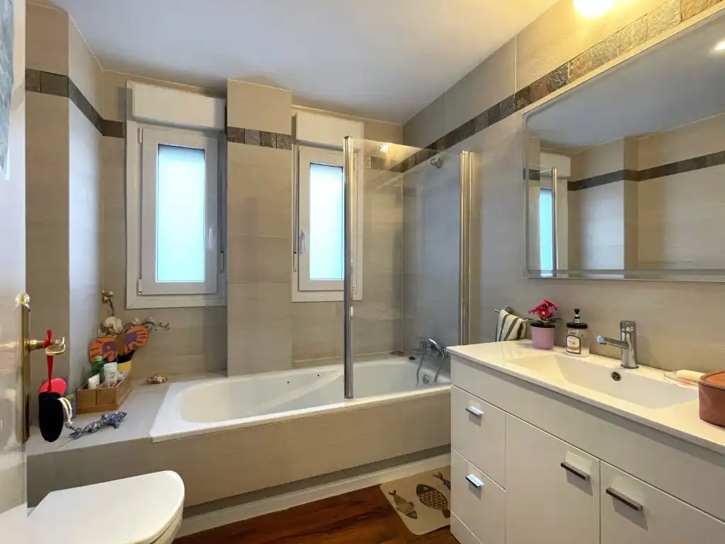 Bathroom of Detached homes for sale in Las Rozas de Madrid  with Private garden, Terrace and Storage room