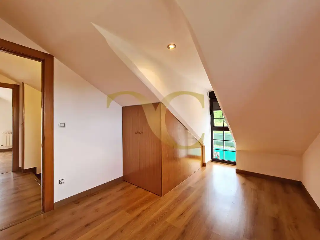 Casa o chalet en venta en Gijón  con Calefacción, Jardín privado y Balcón