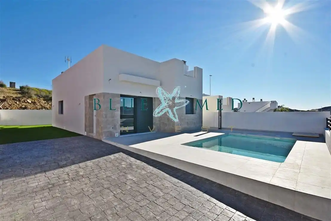 Vista exterior de Casa o xalet en venda en Mazarrón amb Jardí privat, Terrassa i Piscina