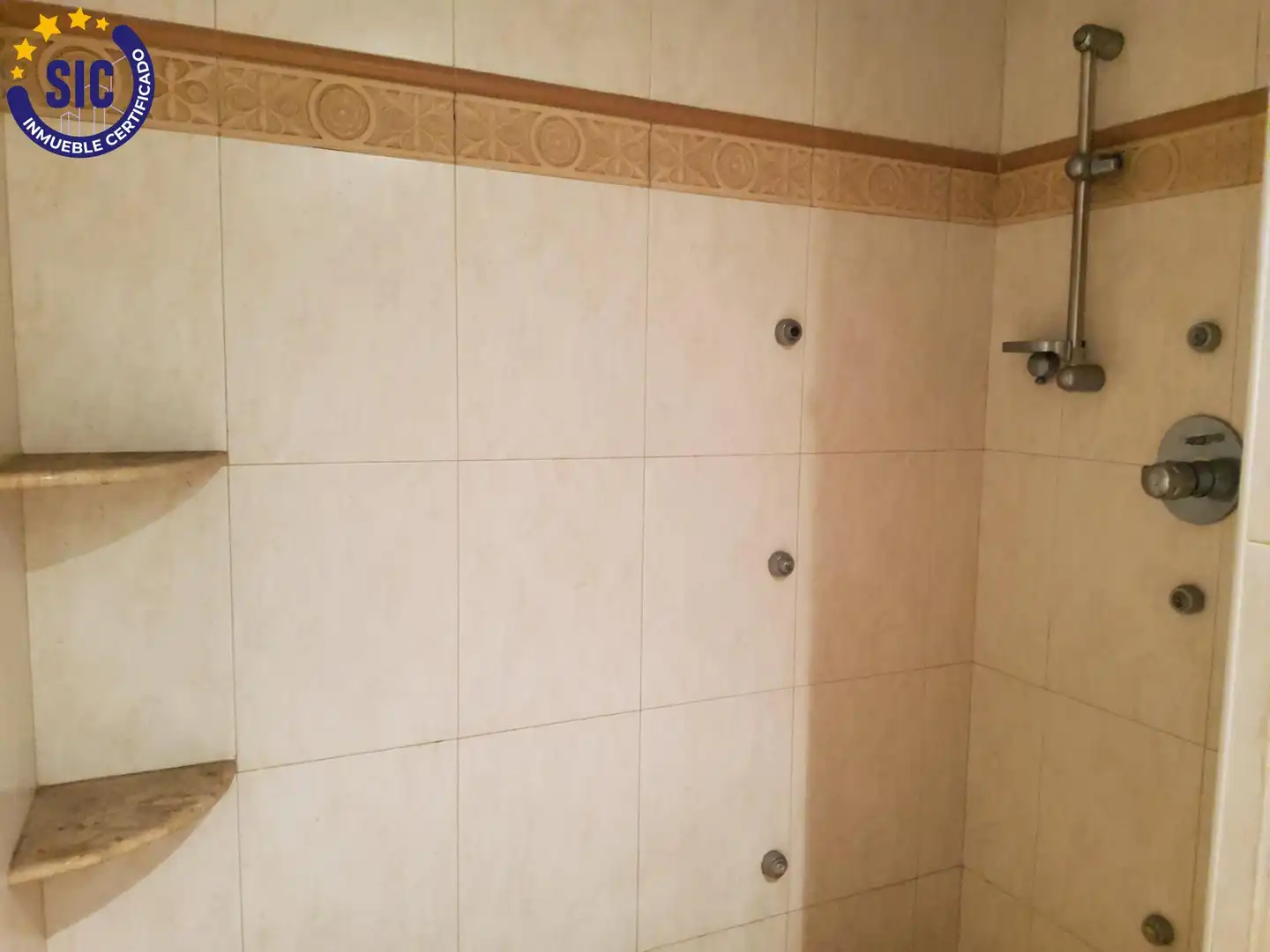 Bany de Àtic en venda en Carlet amb Calefacció, Traster i Balcó