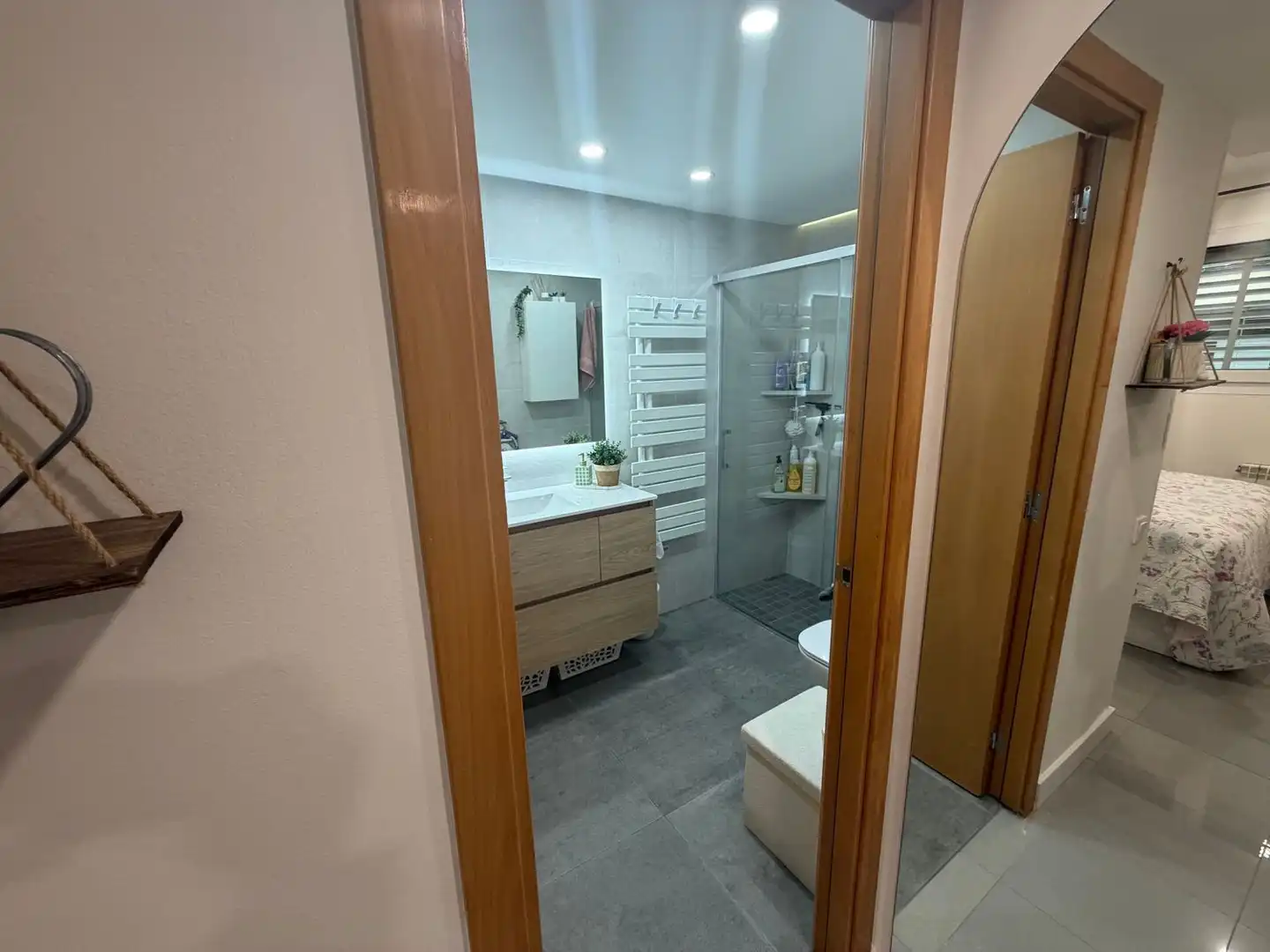 Baño de Piso en venta en Girona con Aire acondicionado, Jardín privado y Terraza