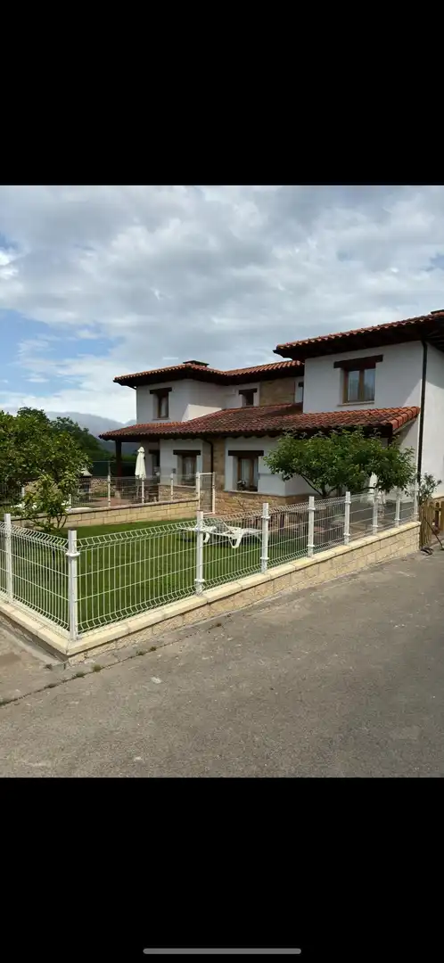 Jardí de Edifici en venda en Parres