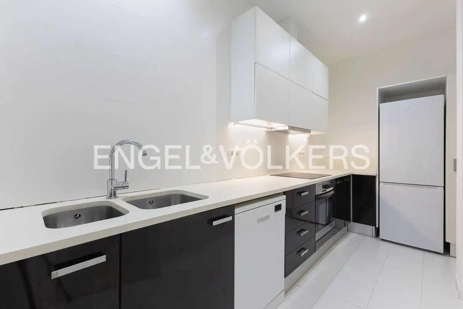 Kitchen of Flat for rent in Valencia  with Air Conditioner, Heating and Parquet flooring
