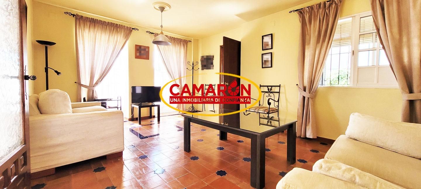 Sala d'estar de Casa o xalet en venda en Palomares del Río amb Aire condicionat, Jardí privat i Terrassa