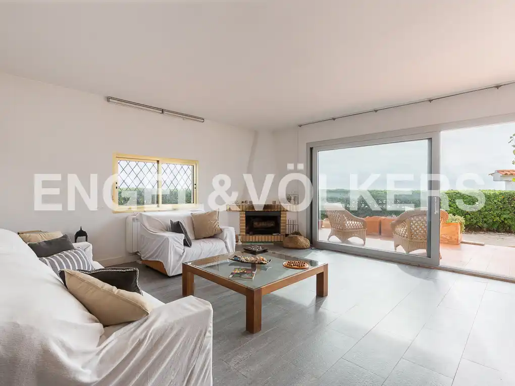 Sala d'estar de Casa o xalet en venda en Vinaròs amb Calefacció, Jardí privat i Terrassa
