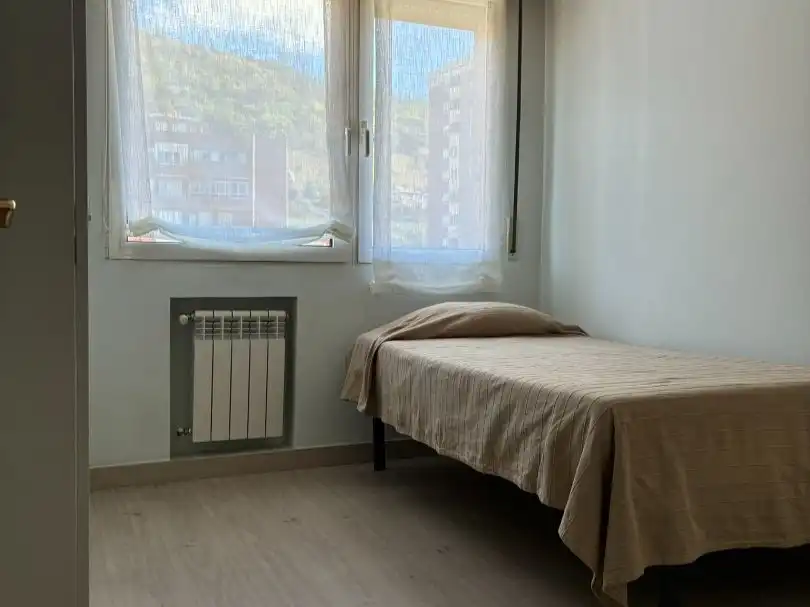 Bedroom of Flat for sale in Bilbao   with Balcony