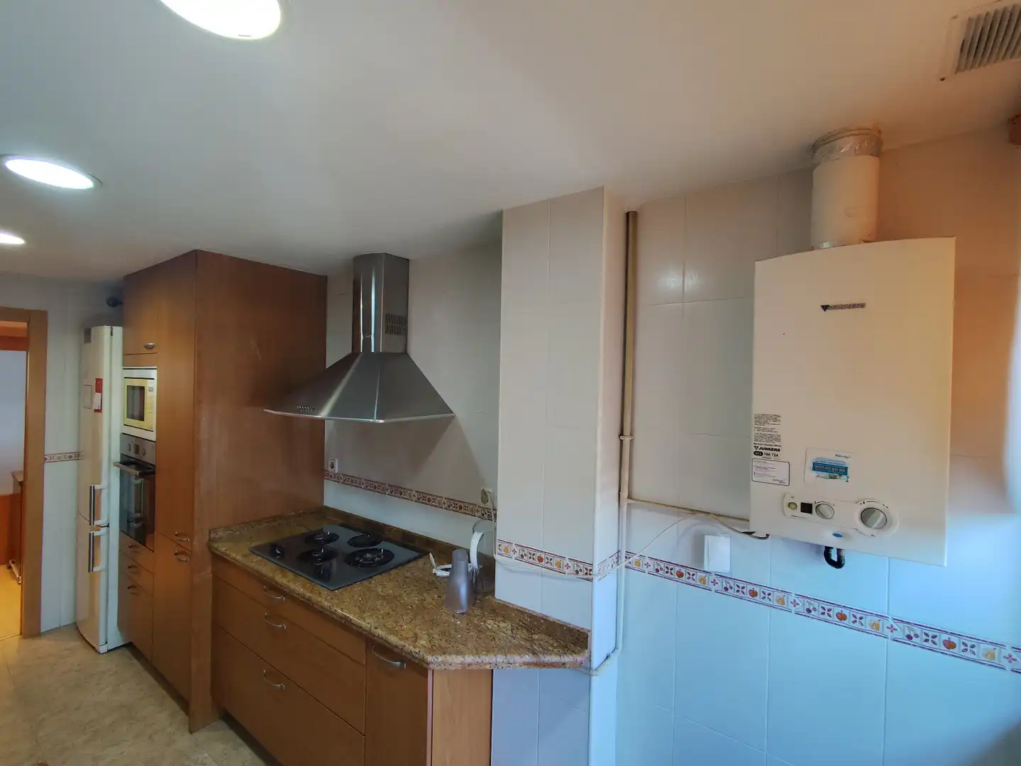 Kitchen of Flat for rent in Valencia  with Air Conditioner, Furnished and Washing machine