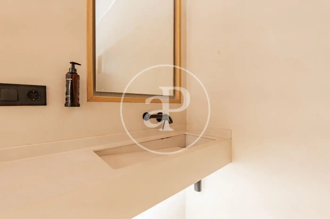 Baño de Piso en venta en Madrid con Aire acondicionado, Calefacción y Amueblado
