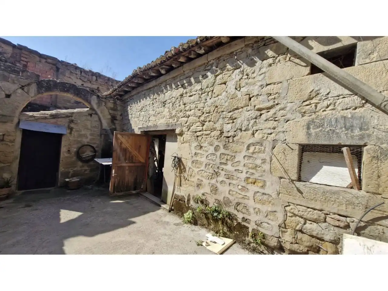 Vista exterior de Casa o xalet en venda en Treviana, La Rioja