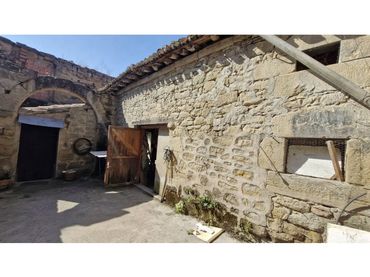 House with garden for sale in Avenida Rioja