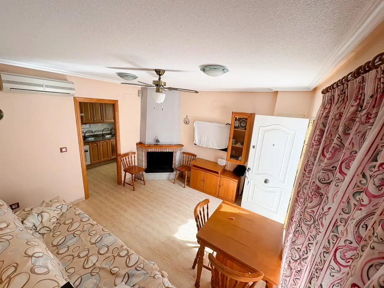 Sala d'estar de Casa o xalet de lloguer en Santa Pola amb Aire condicionat, Terrassa i Balcó