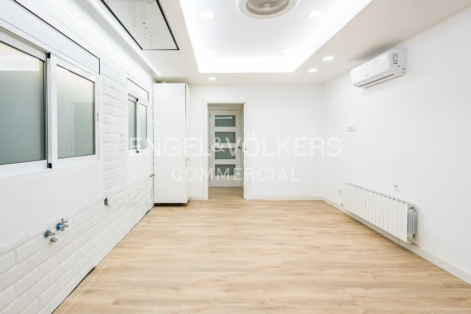 Büro zum Verkauf in Barcelona mit Klimaanlage