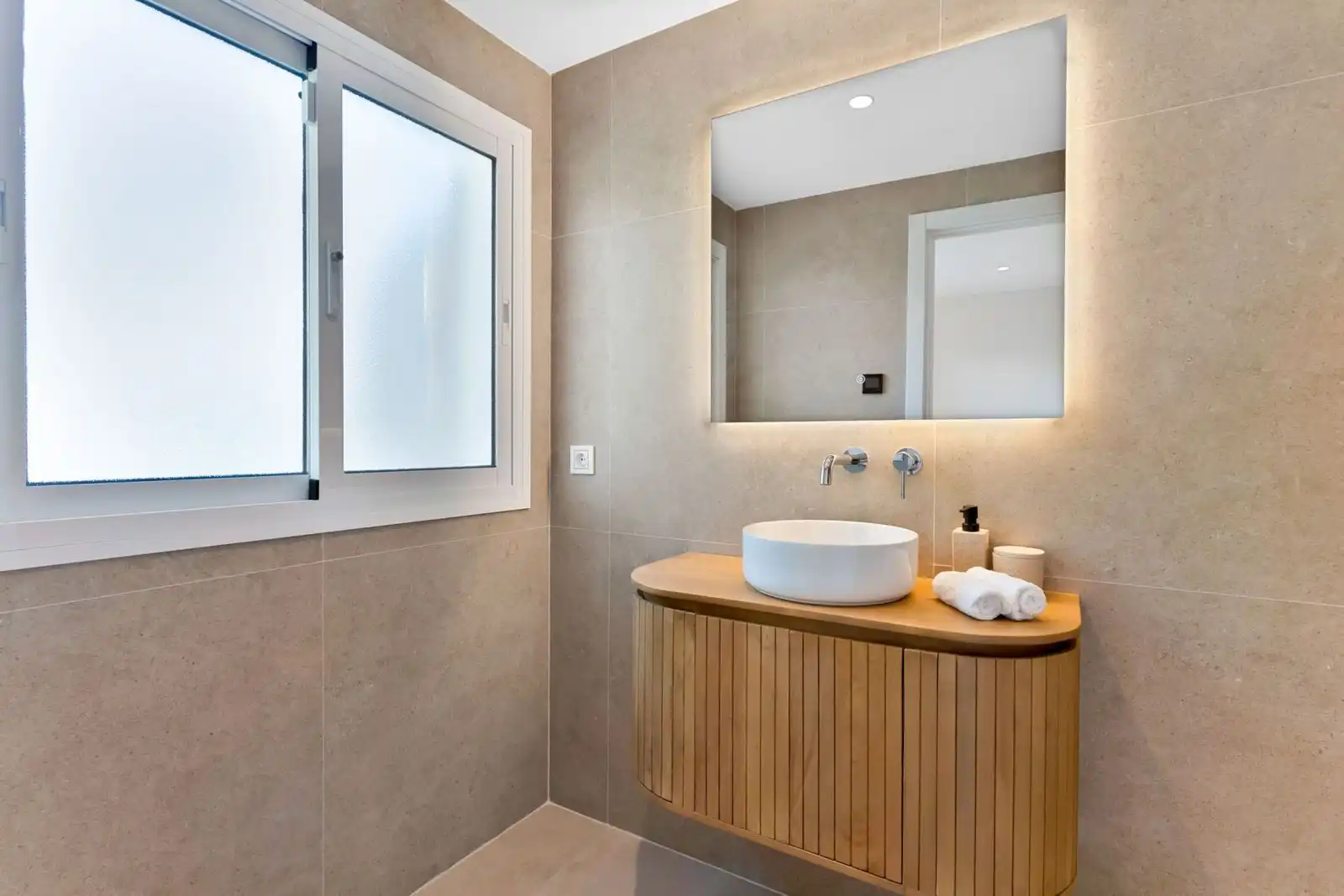 Baño de Casa adosada en venta en Marbella con Aire acondicionado, Amueblado y Horno