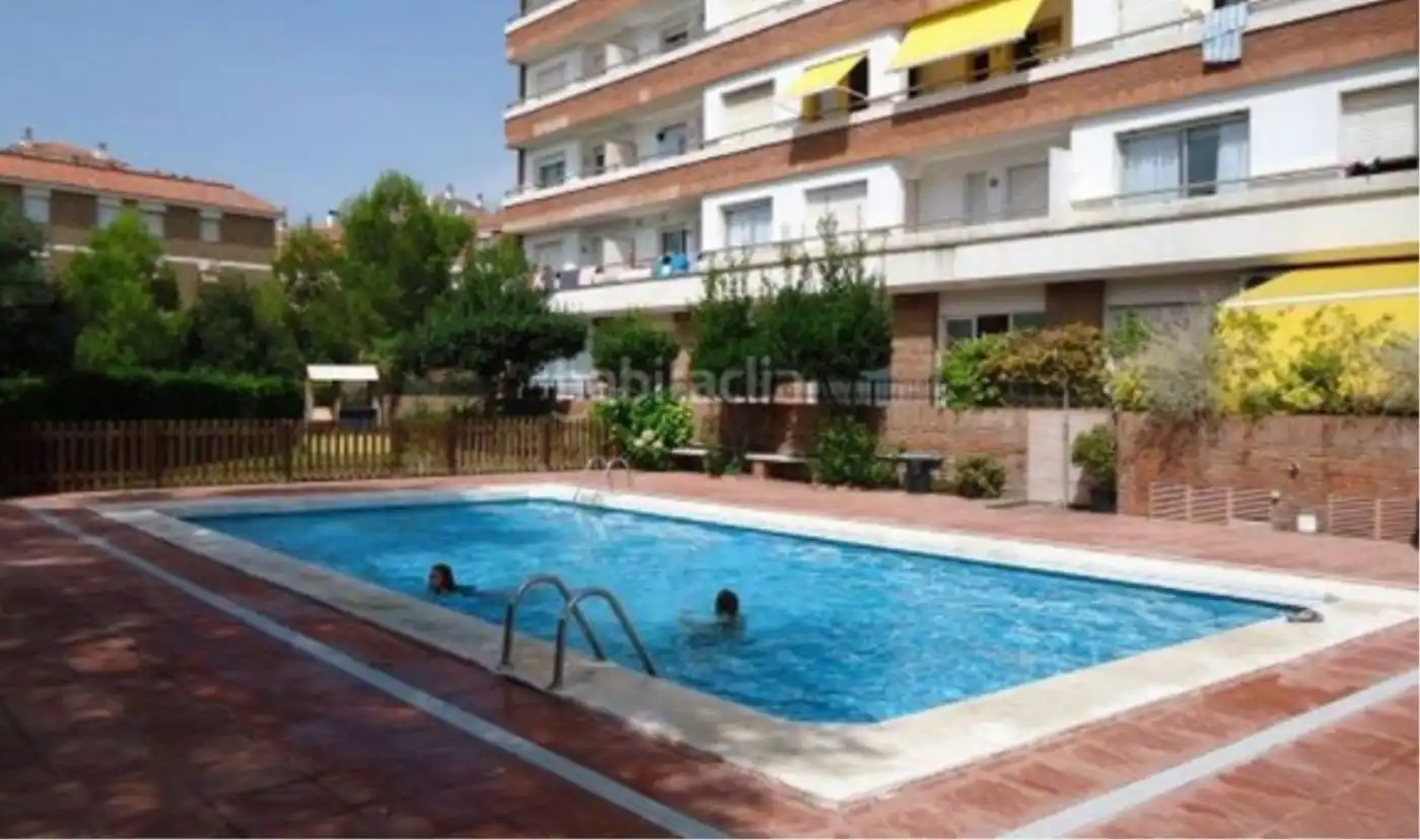 Apartament amb piscina en venda a Passatge Buenos Aires 9