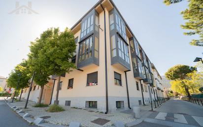 Vista exterior de Dúplex en venda en El Escorial amb Terrassa