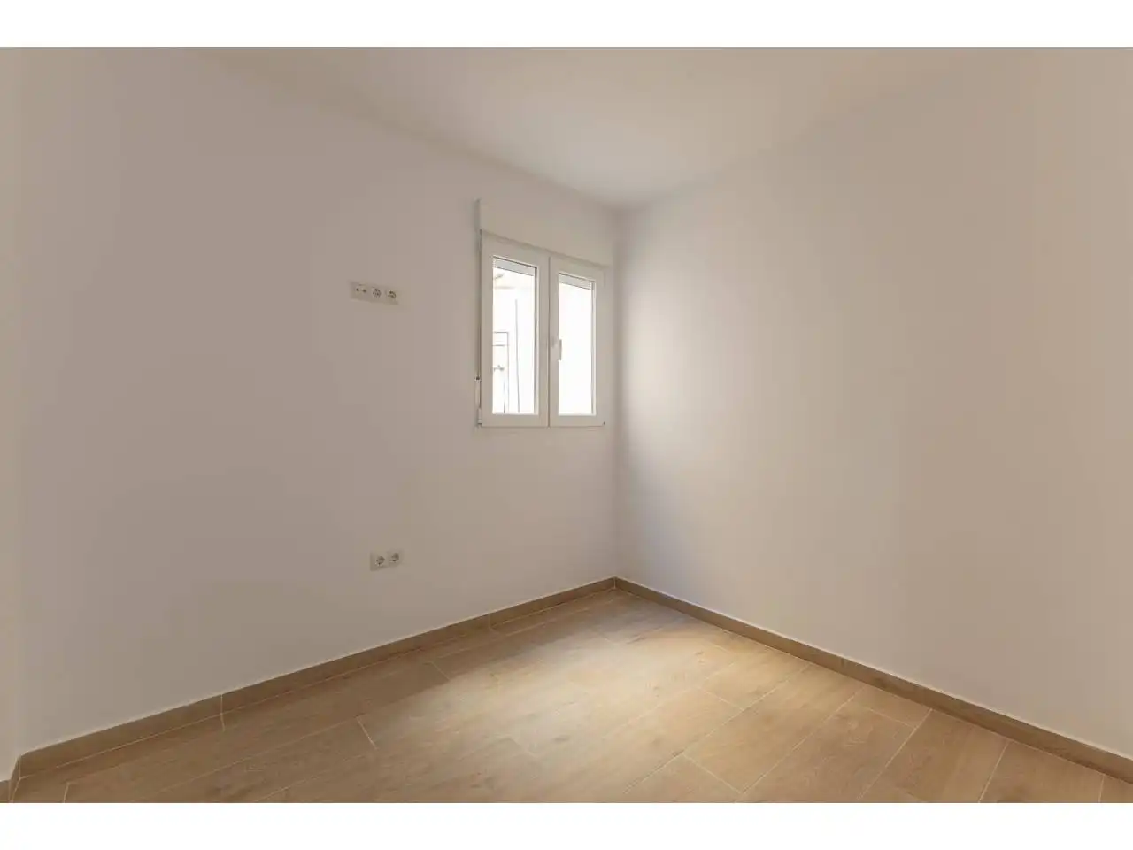 Habitación de Piso en venta en Valencia con Balcón