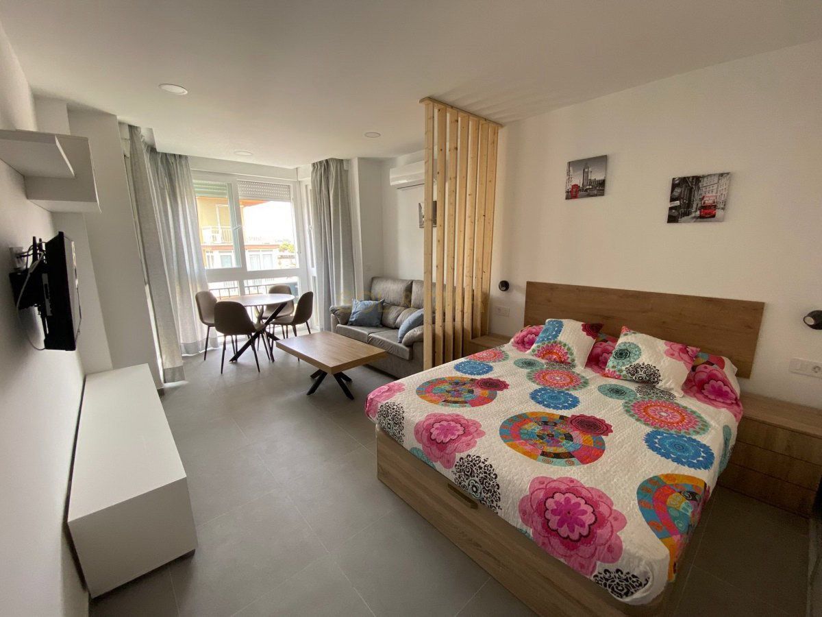 Dormitori de Estudi de lloguer en Torremolinos amb Aire condicionat i Parquet