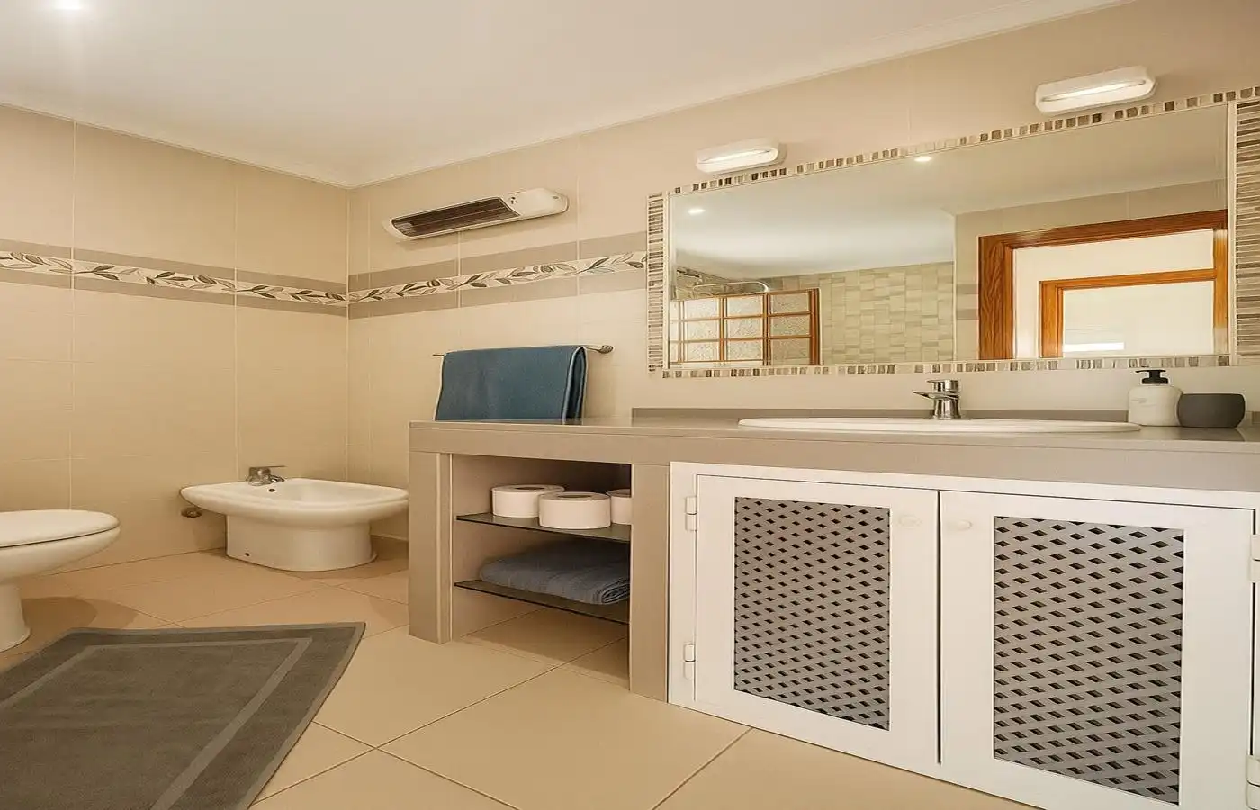 Badezimmer von Gebäude zum Verkauf in Salobreña