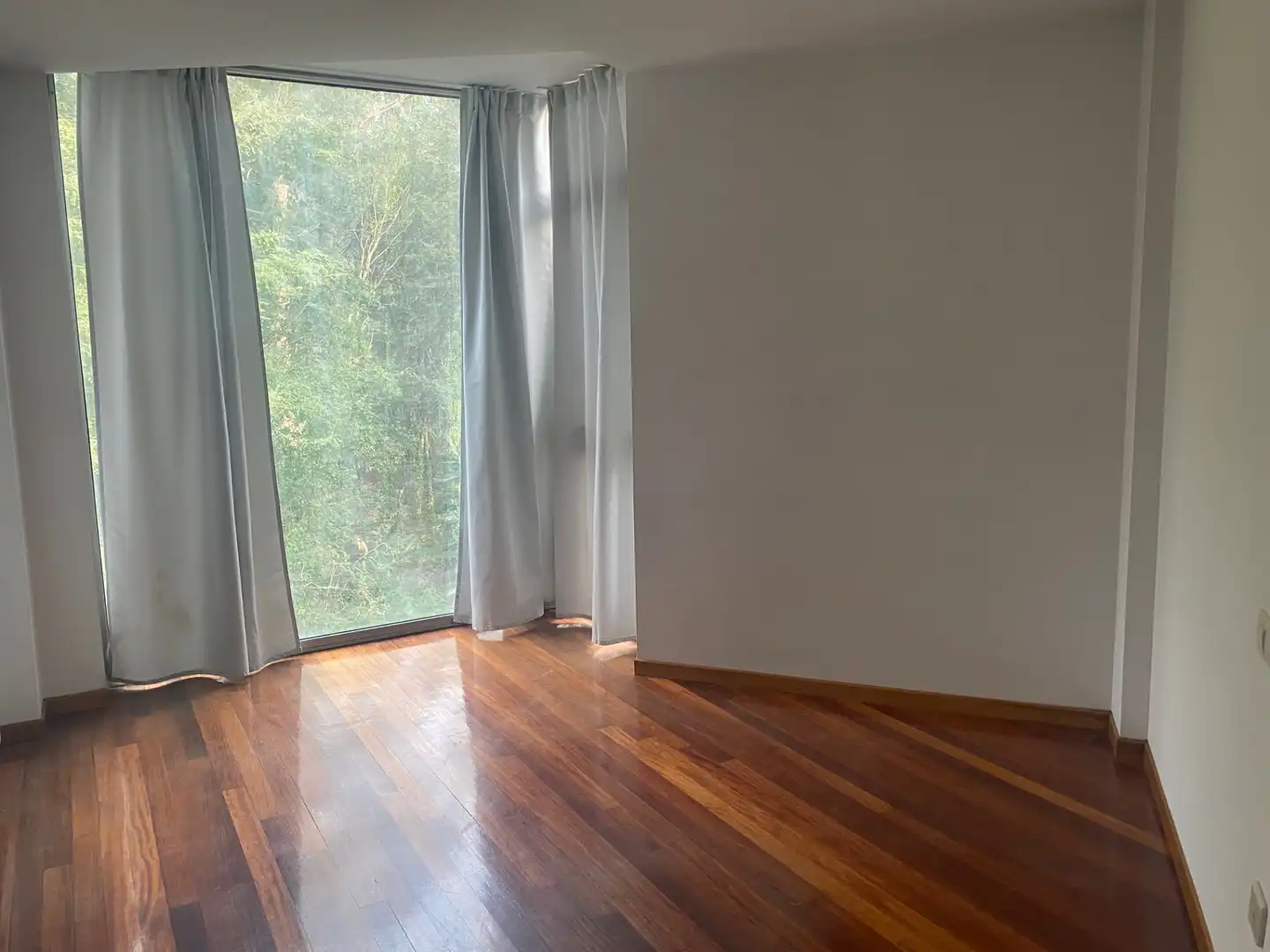 Habitación de Piso en venta en Brión con Calefacción, Parquet y Piscina