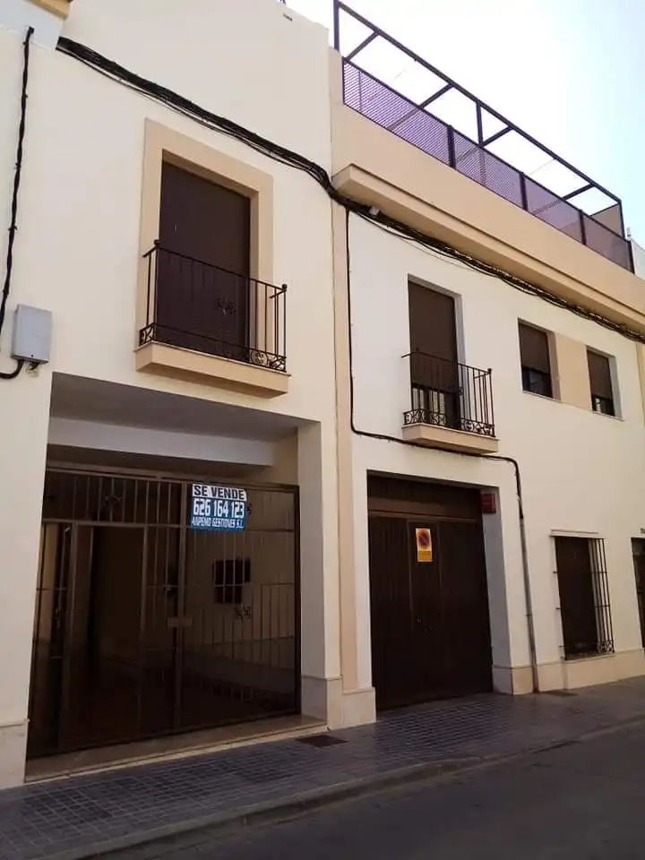Casa adosada en venda a Calle Salvador, Palma del Río