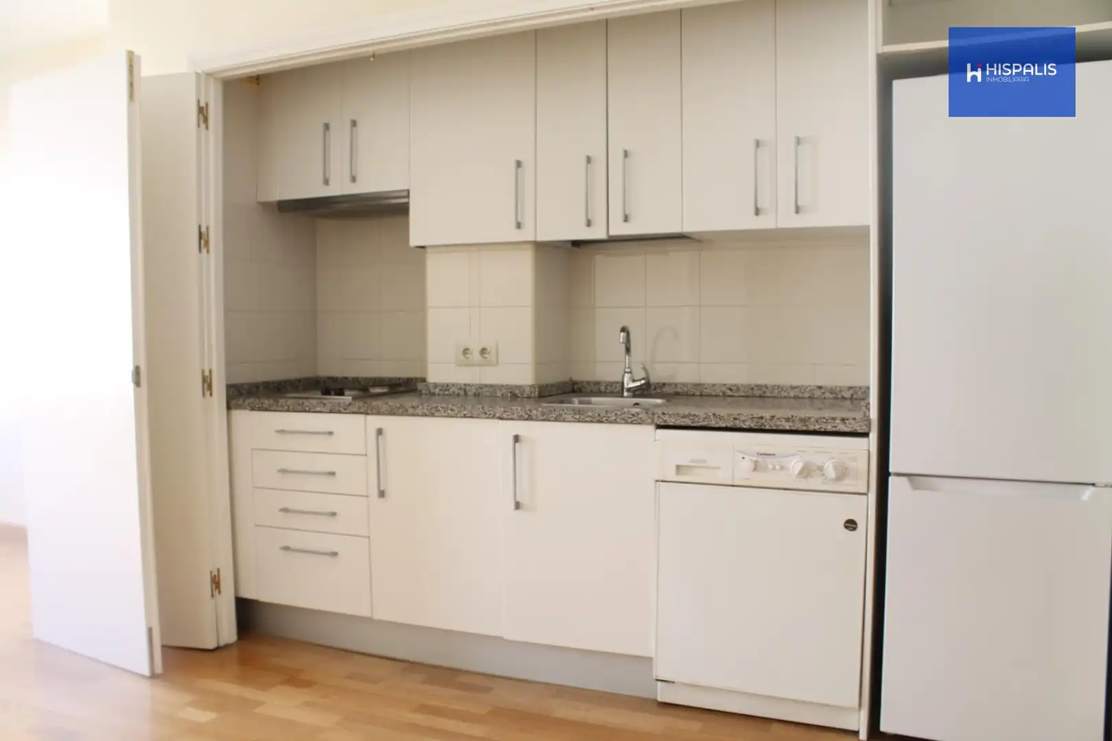 Kitchen of Study for sale in Sevilla  with Air Conditioner and Heating