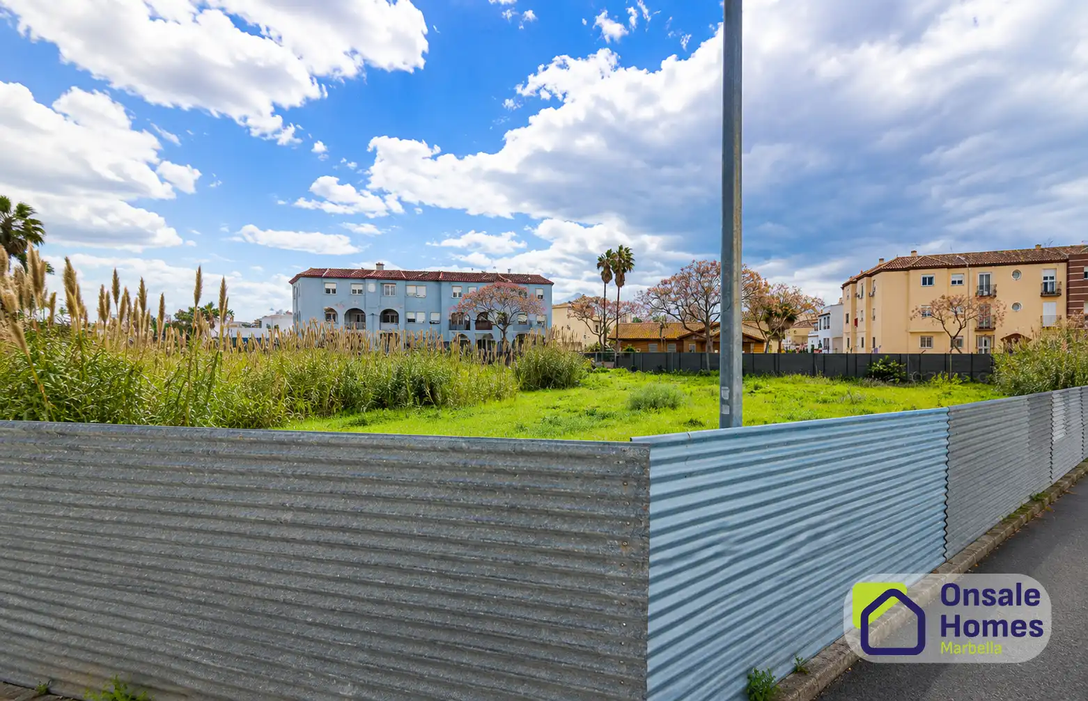 Terreny residencial en venda a Via Parque